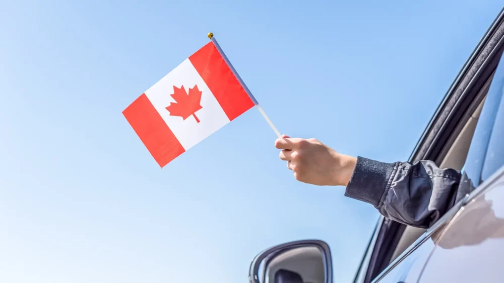 Invest in Canada – And Get Income Too!